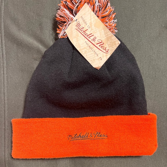 Mitchell & Ness CINCINNATI BENGALS Vtg Retro POM POM Beanie Hat Sold Out - Picture 5 of 6